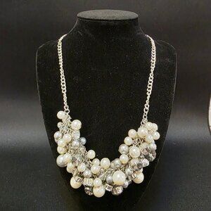 Chunky Faux Pearl Cluster Necklace Silver Tone Vintage